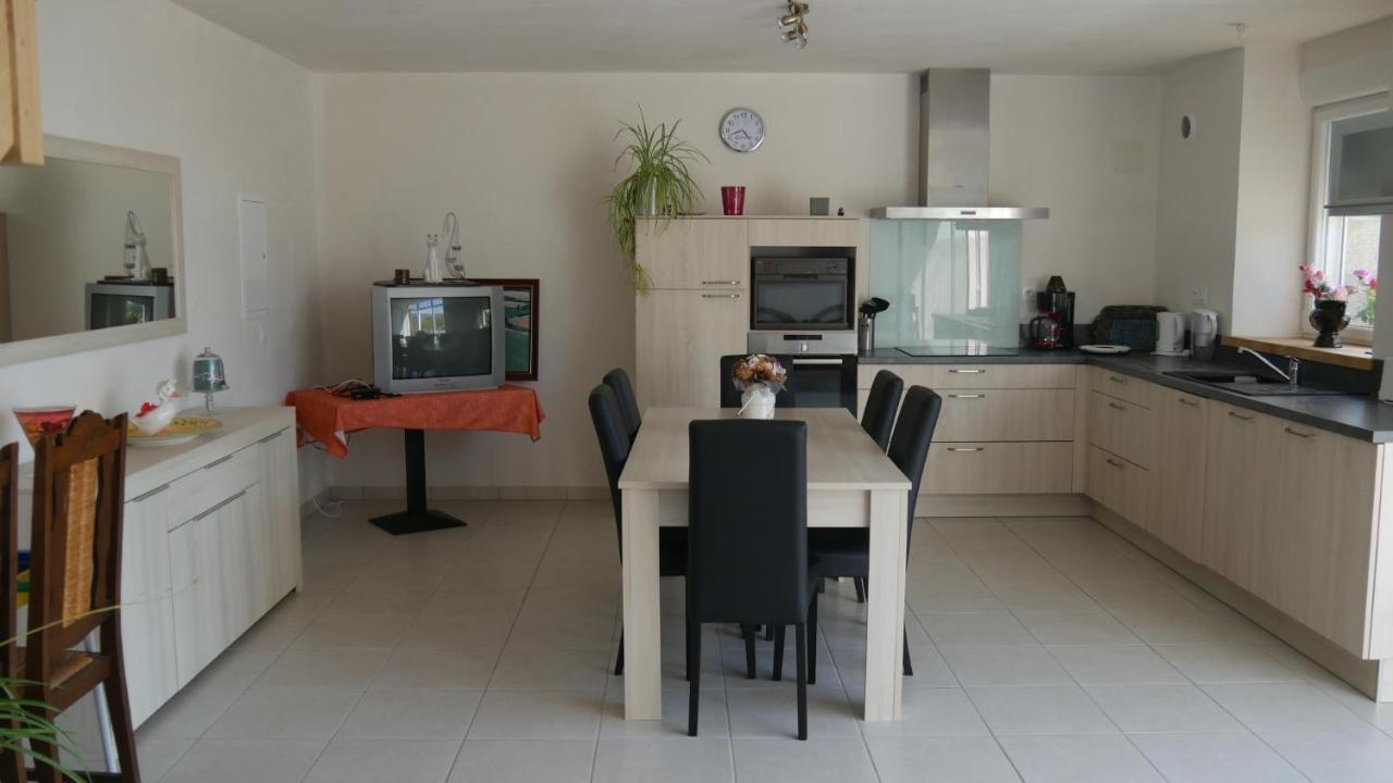 Bed and Breakfast La Ferme Guibel Plouzelambre Экстерьер фото